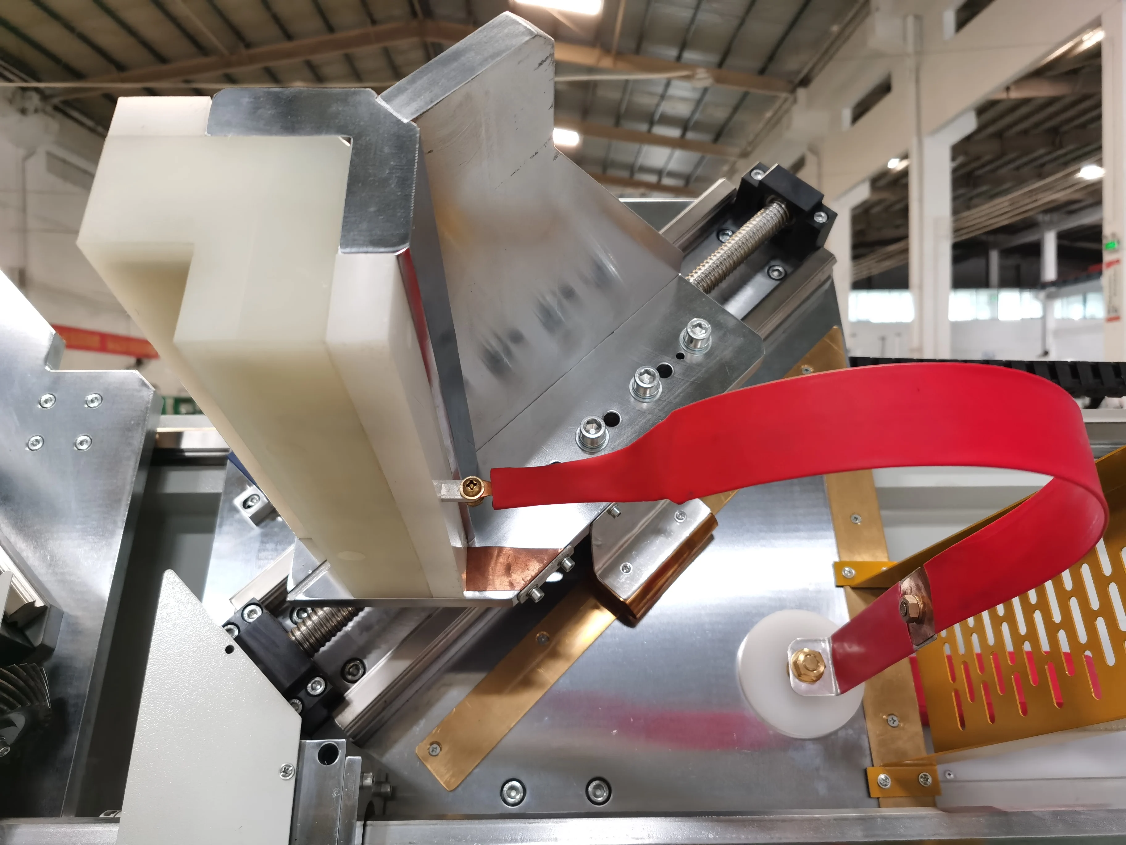 Машина для деревообработки jiyuan hf siemens servomotor schneider электрическое оборудование поддонов точной сборки рамы шкафа