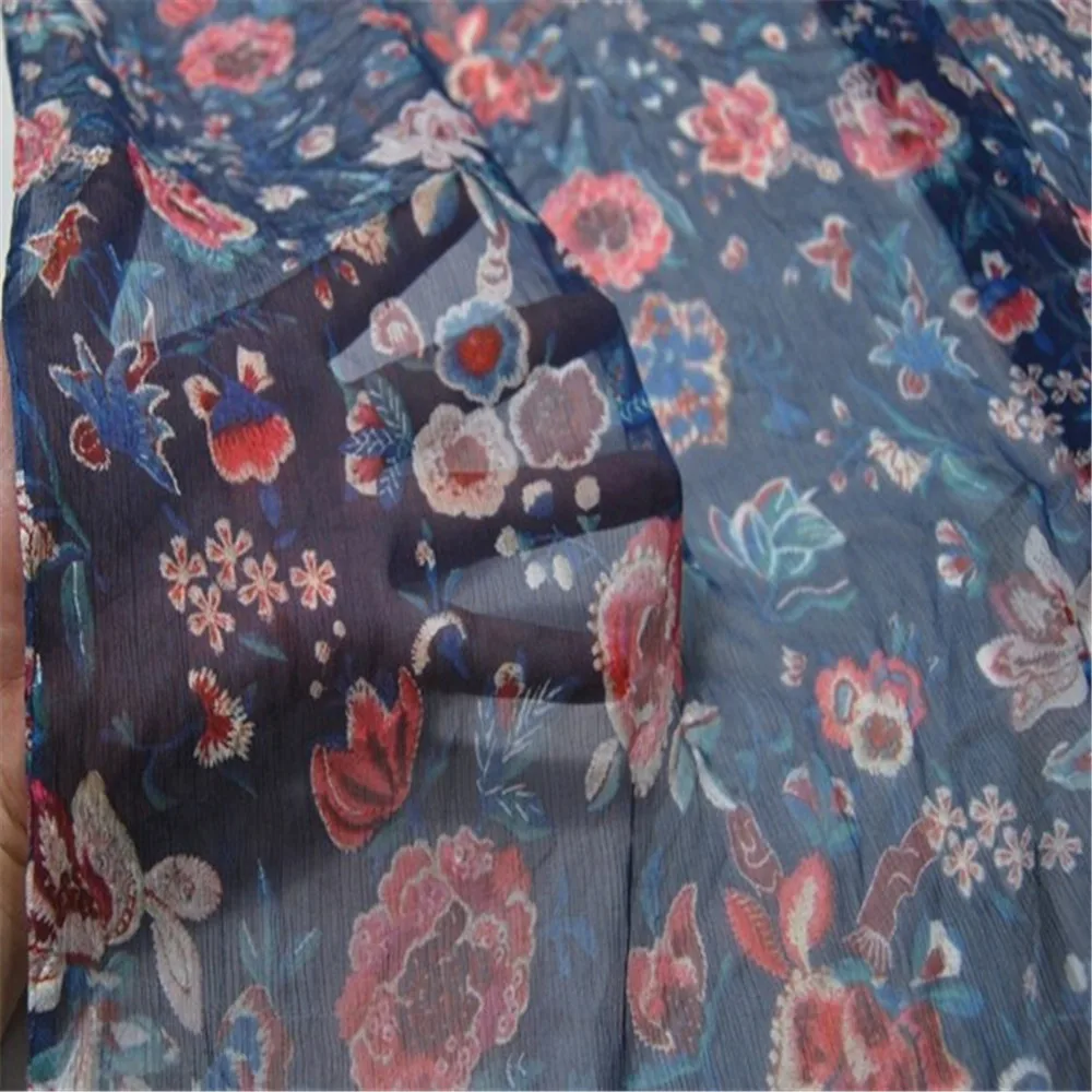 Fashion Blue Floral Printed Soft 100% Pure Silk Crinkle Chiffon Fabric for Spring Long Dress