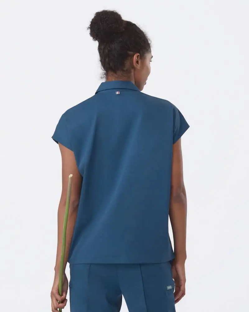 2022 new wholesale design   hospital uniforms medical workwear women Collared Scrub Top