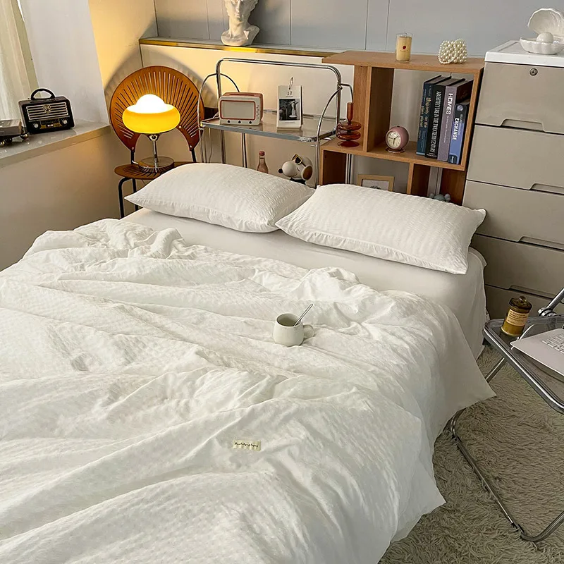 Изготовлено из высококачественных материалов, супер мягкое шелковое одеяло ручной работы в общежитии