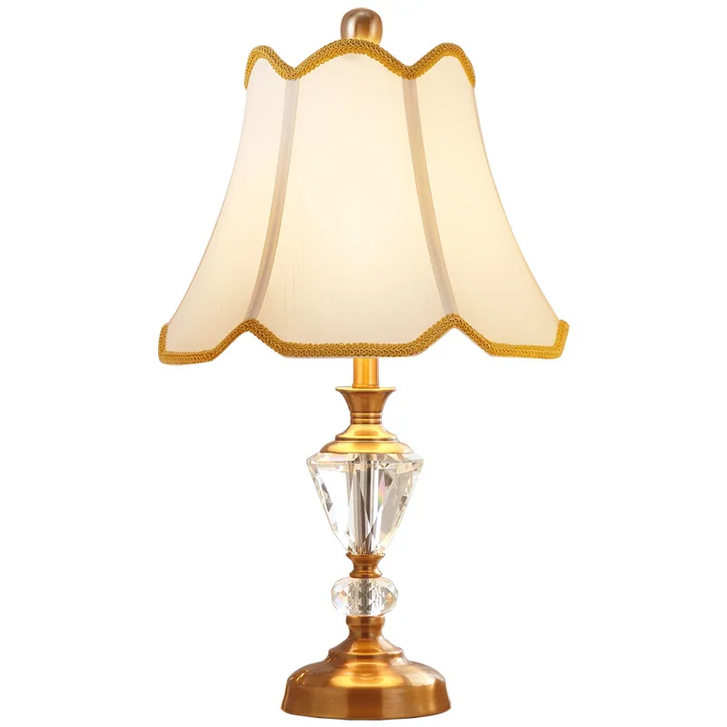 Light luxury European Crystal bedroom bedside table lamp Nordic warm simple creative hotel decorative bedside lamp