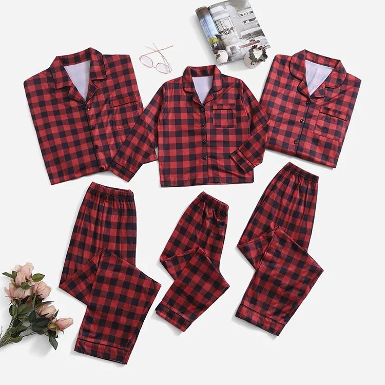 Wholesale OEM ODM High Quality Christmas Santa Two Piece Lounge Wear Loungewear Women Satin Christmas Pajamas
