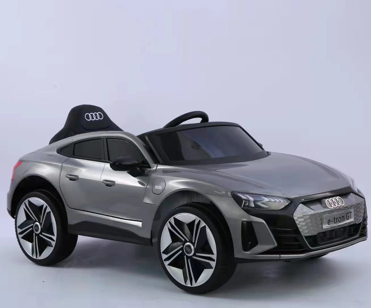 Licensed Audi Children 12v Electric Drive Ride-on Cars For Kids Big Baby Ride-on Car Pick Up 4WD Electric Toy Car