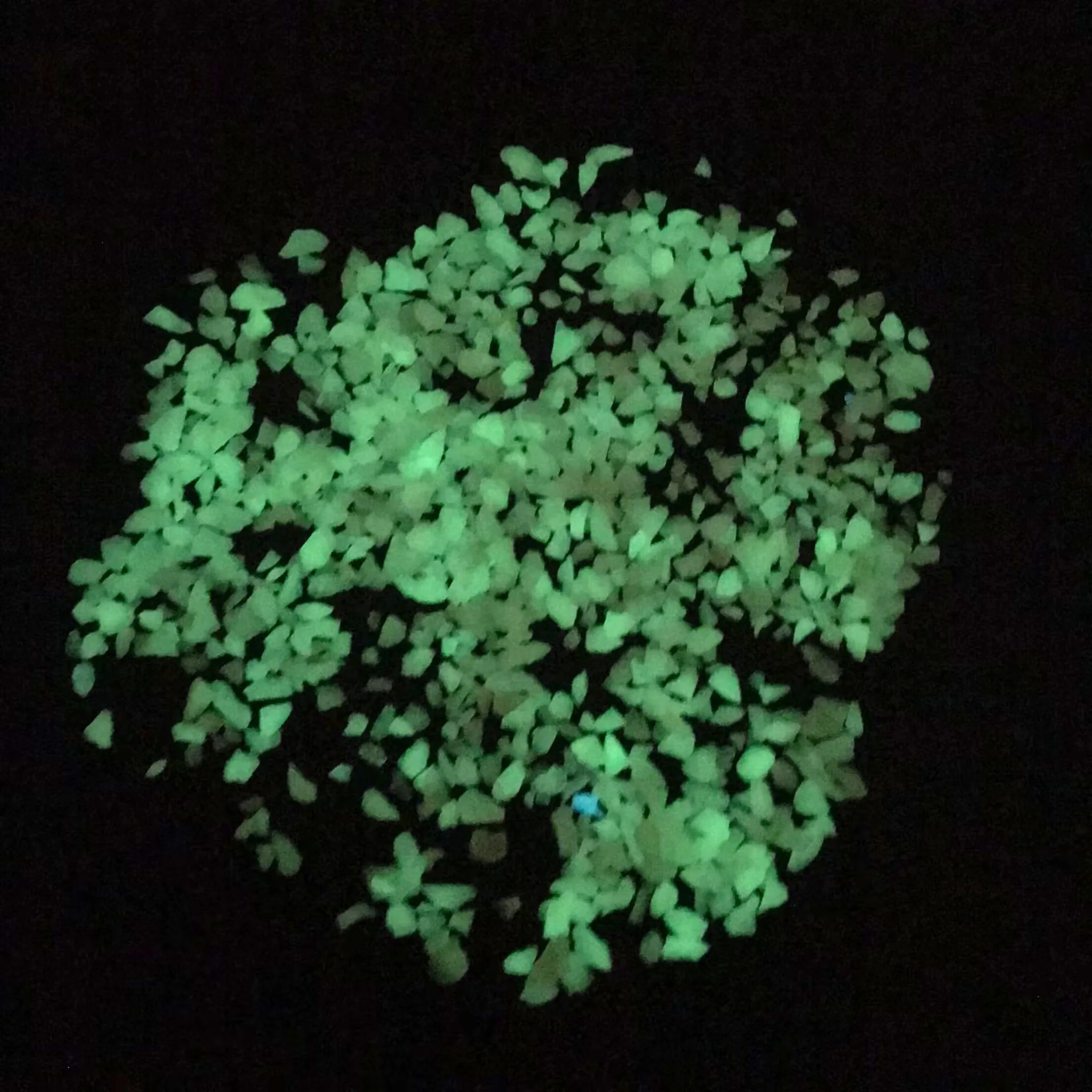 Glowing Stone Cheap Paving Gravels Stone Sky-Blue Luminous Rock for Landscaping Decor Factory Supply