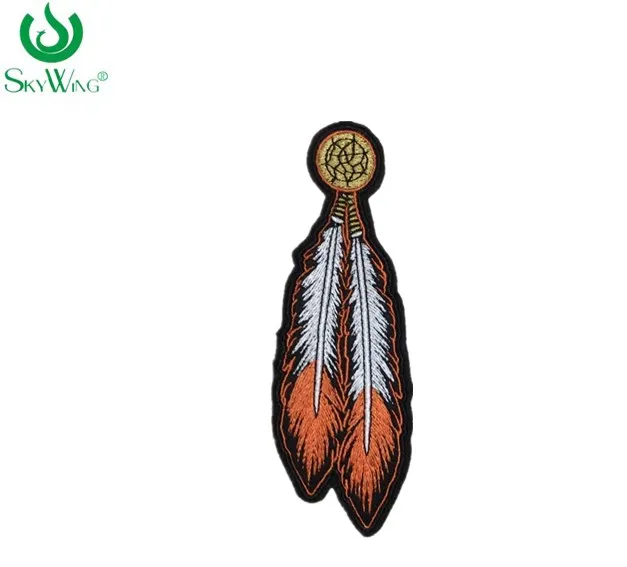 Wholesale 2024 China Manufacture Handmade Feather Embroidered Patch for Clothing Plastic Ironing Technics Sequins Decoration