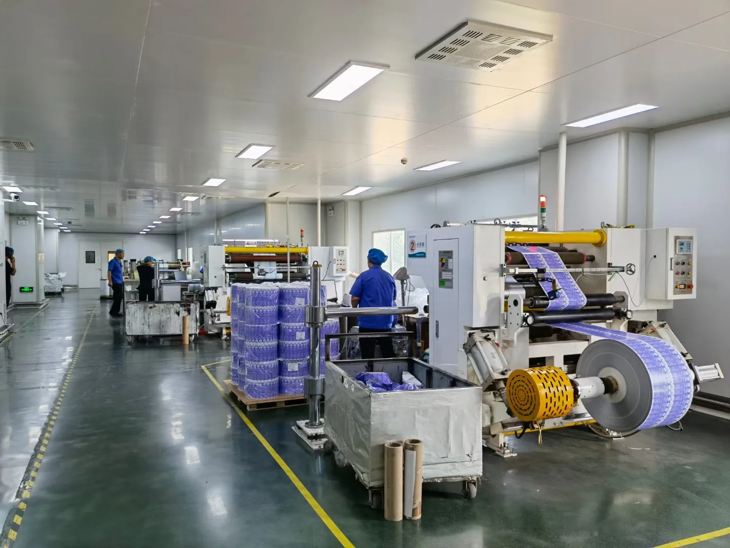 Eco Friendly Plastic Al Laminated Food Packaging Film Roll with customized printed logo