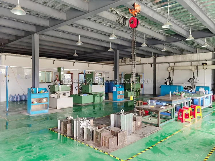 molding plant.jpg