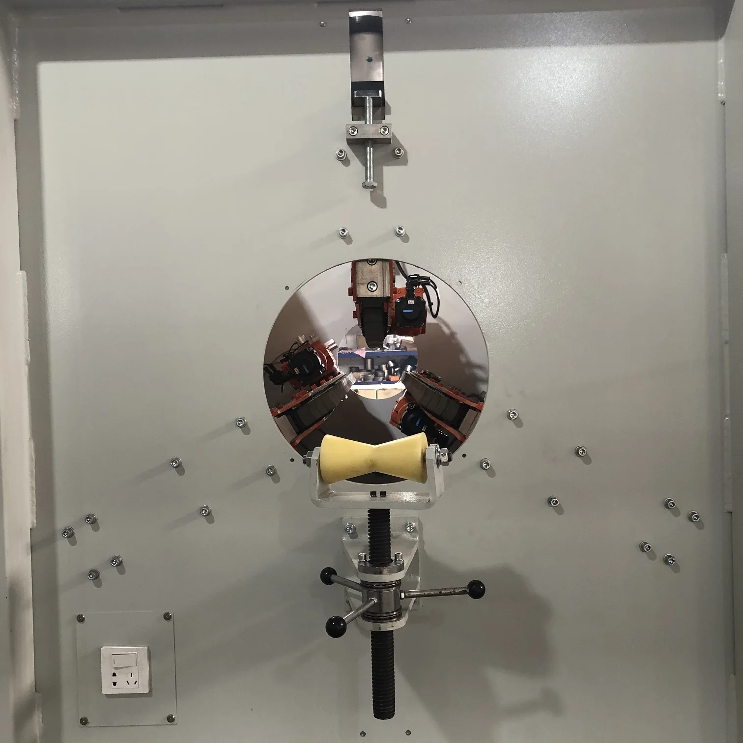 
3 claws rubber haul off pulling machine pipe haul off machine tractor 