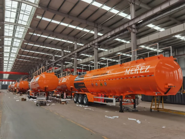 3 axle fuel 10000l oil transport tank semi trailer fuel tank trailer carbon steel material 45000 liters 45 cbm for west africa