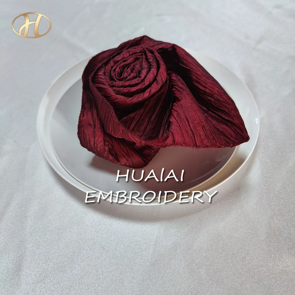 2021 new style polyester crinckle  burgundy napkins for wedding party