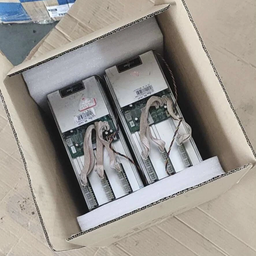 
2021 Most Profitable S9 13.5T S9I 14T S9J 14.5T T9 10.5T Bitcoin mining machine S9 mining machinery parts 