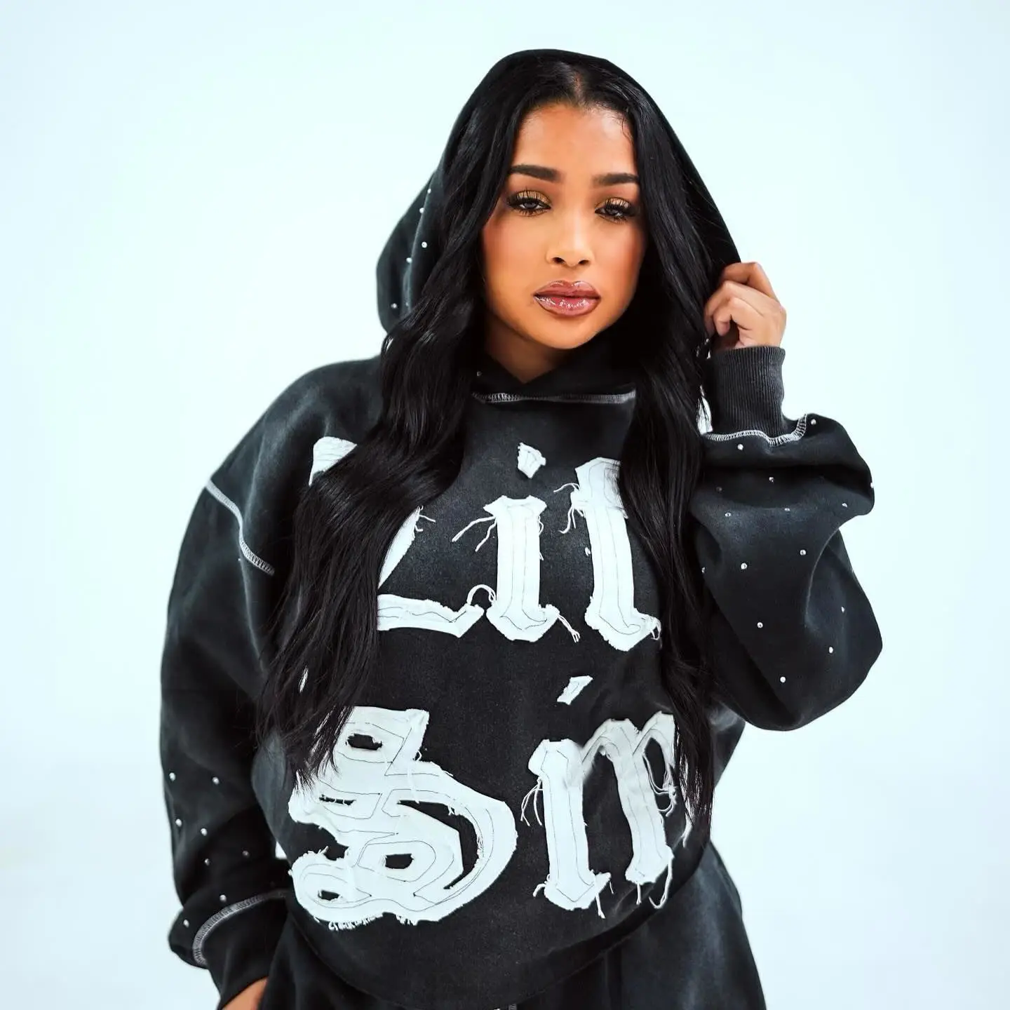 Manufacturer Custom Distress Patch Rhinestone Tracksuit 2pc Flared Sweatpants And Hoodie Acid Wash Cropped 2 piece Set For Women