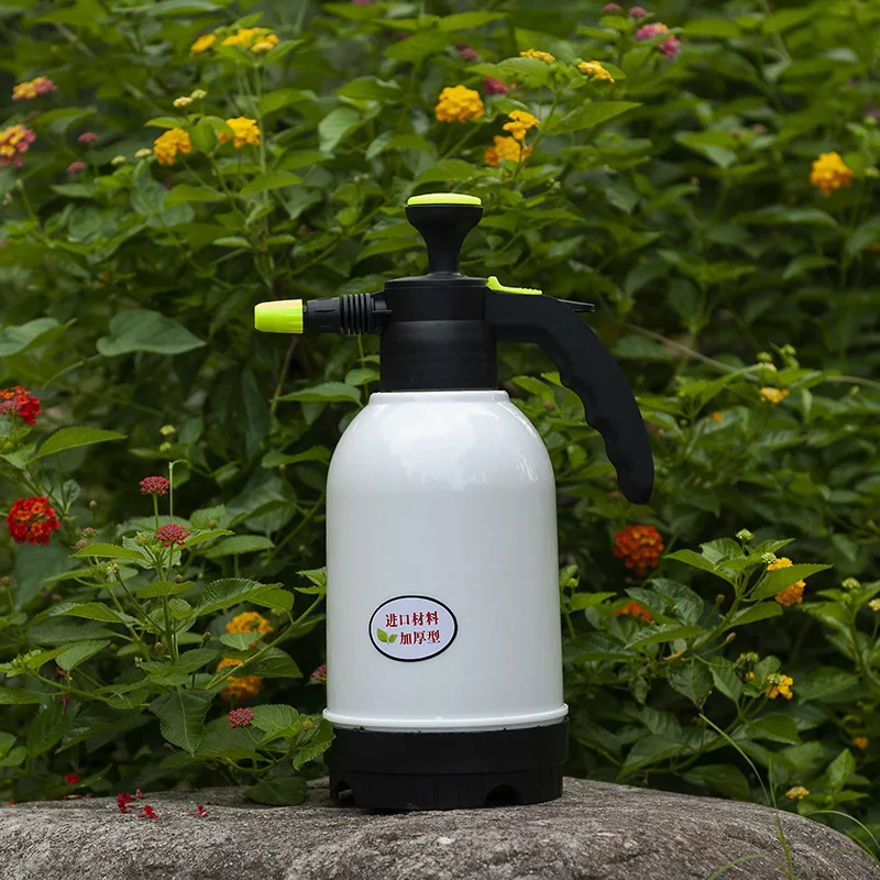 Custom Portable Multifunctional Acid Alkali Resistant Air Pressure 2l Water Spray Bottle Garden Watering Can for Plants