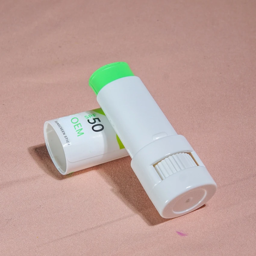 OEM Wholesale Vegan Chemical Tinted Sunscreen Private Label Reef Friendly Women Prevent UVA UVB Zinc Oxide Glow Sunscreen Stick