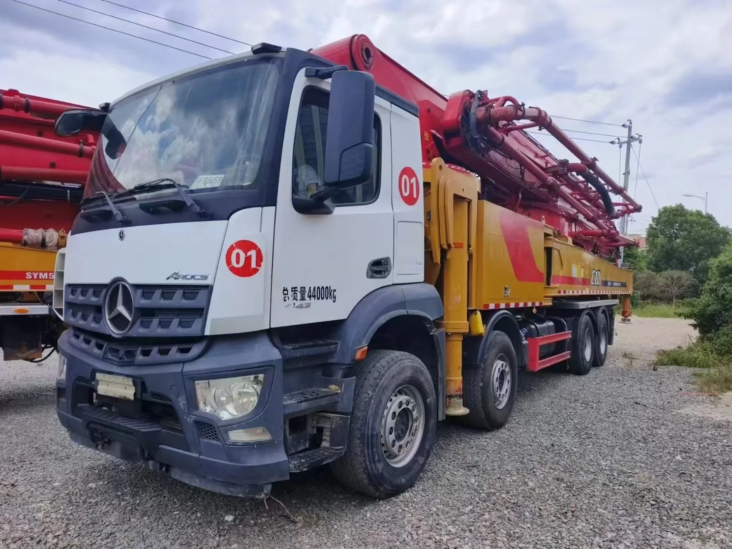 Sanys 62m Benz шасси б/у бетононасос грузовик