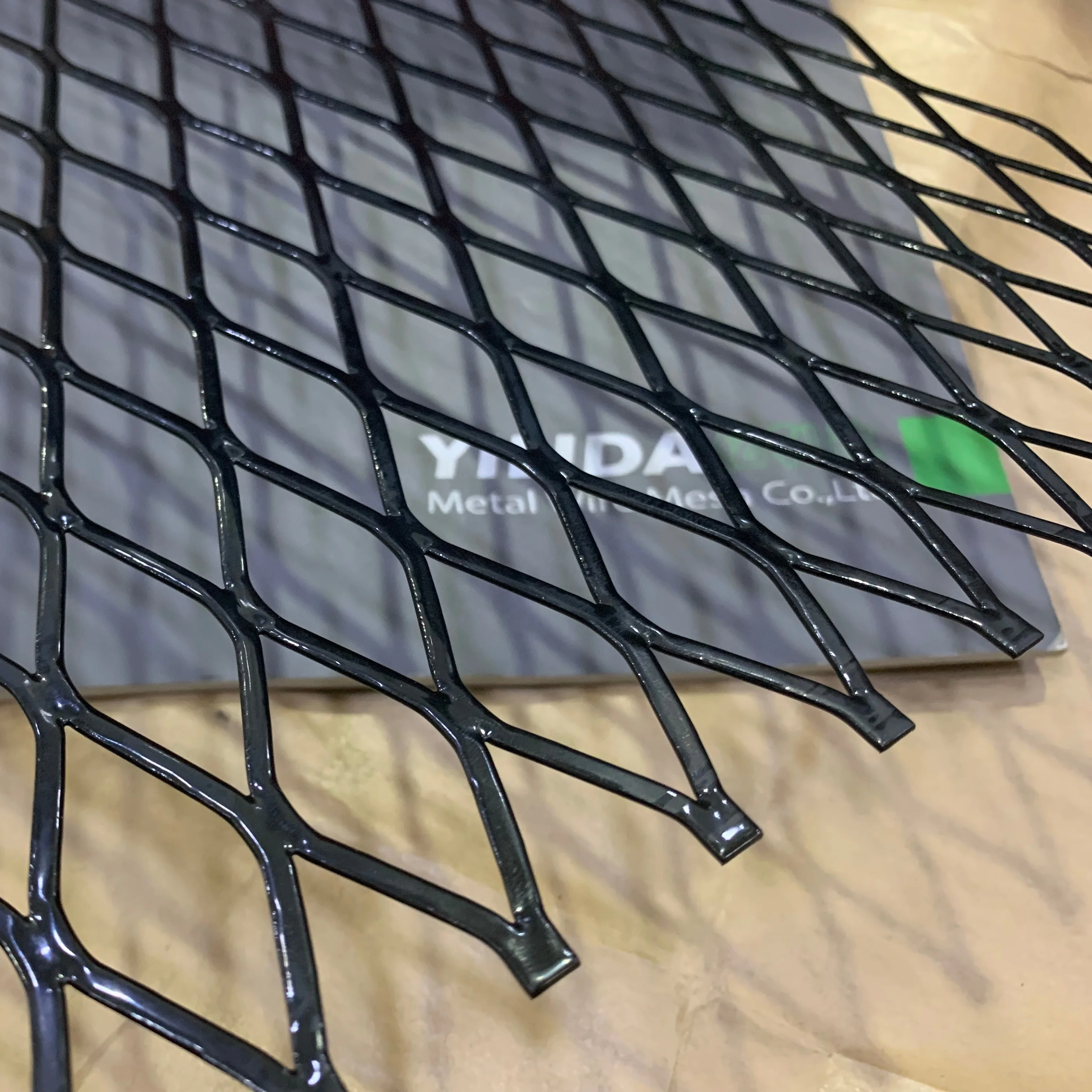 Плоский оцинкованный стальной черный порошковый расширенный