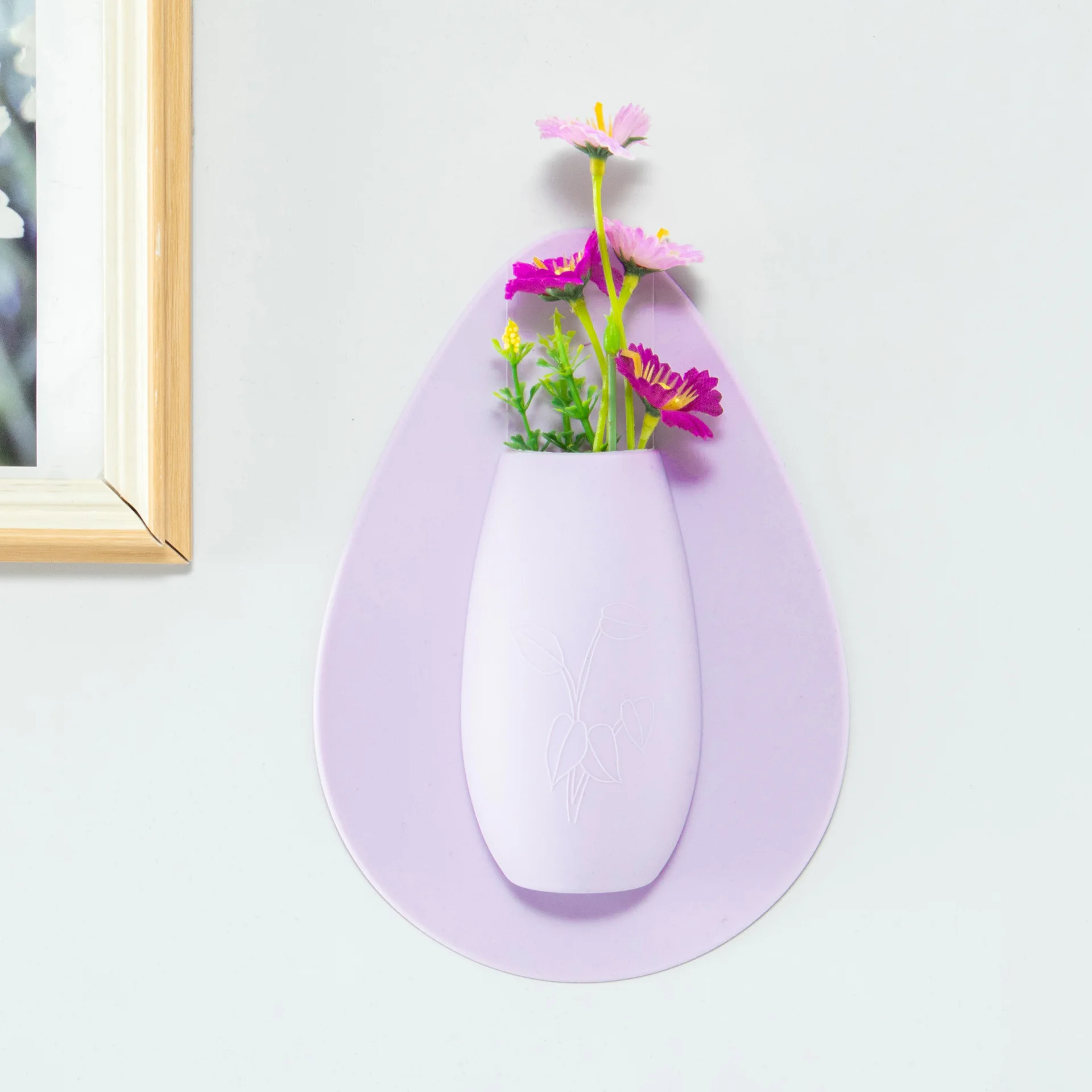 Silicone Flower Pot Wall Hanging Decorative Reusable Wall-Mounted Sticky Flower Vase for Windows Bathroom Office