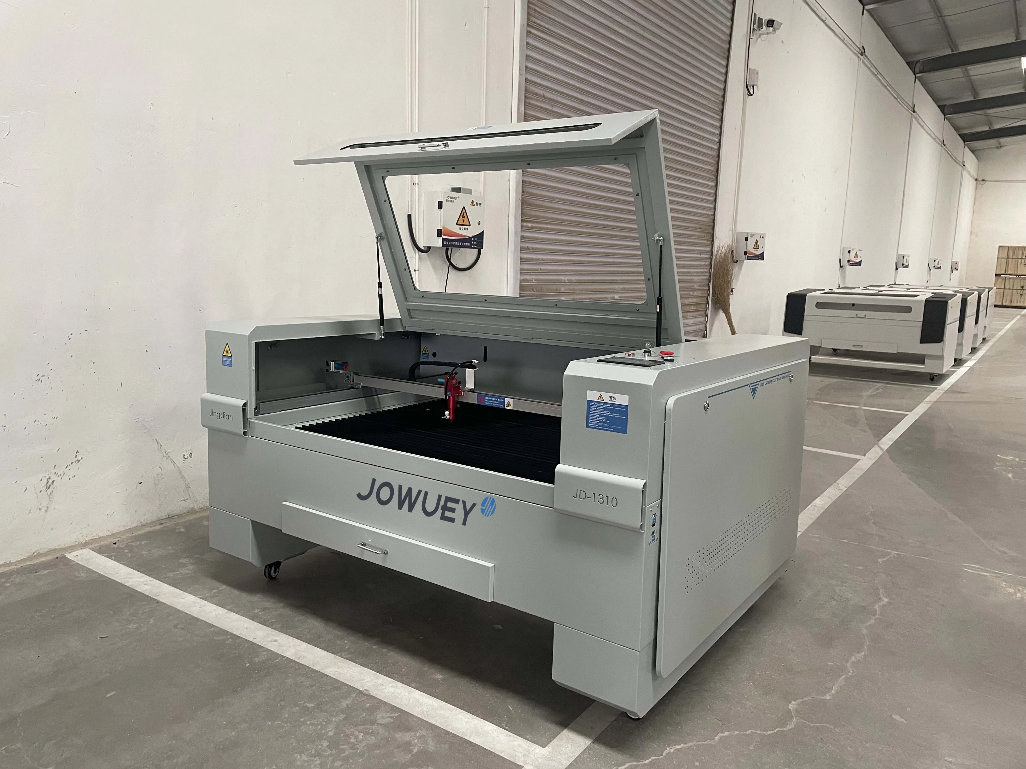 Gantry Type CO2 Laser Engraving Machine Cutting for Metal Wood Crystal Rubber for Retail and Manufacturing Plants