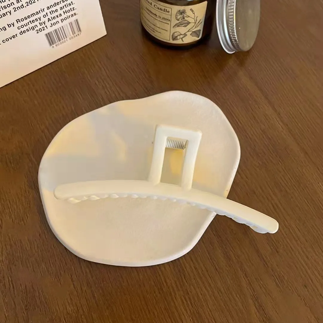 Simple Large Size Plastic Hair Claw Frosted Ponytail Claw Clip Hair Accessories For Women