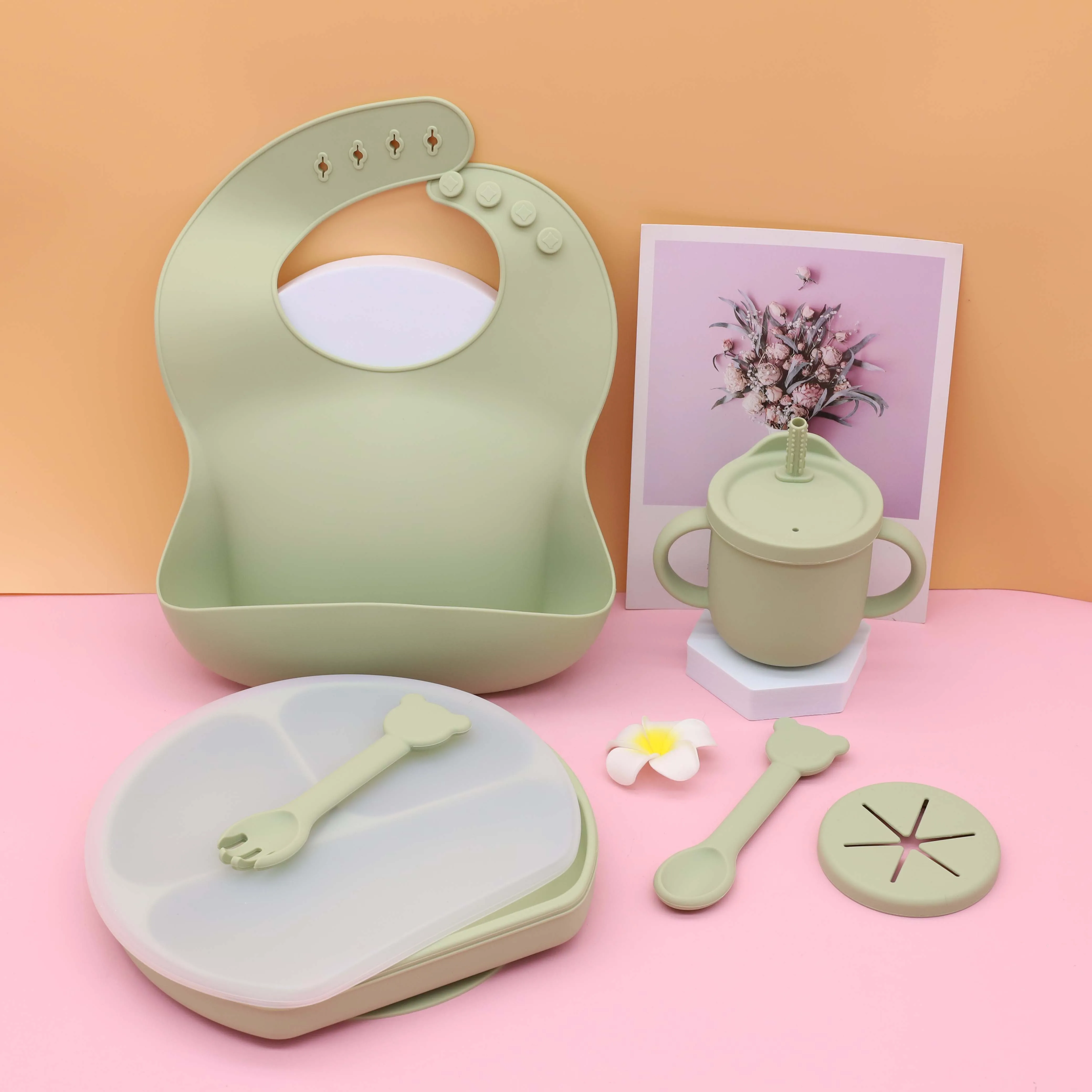 Custom 2 In 1 Snack Container Baby Cup Soft Silicone Snack And Drink Cup for Baby bib Suction plate bear spoon fork Silicone