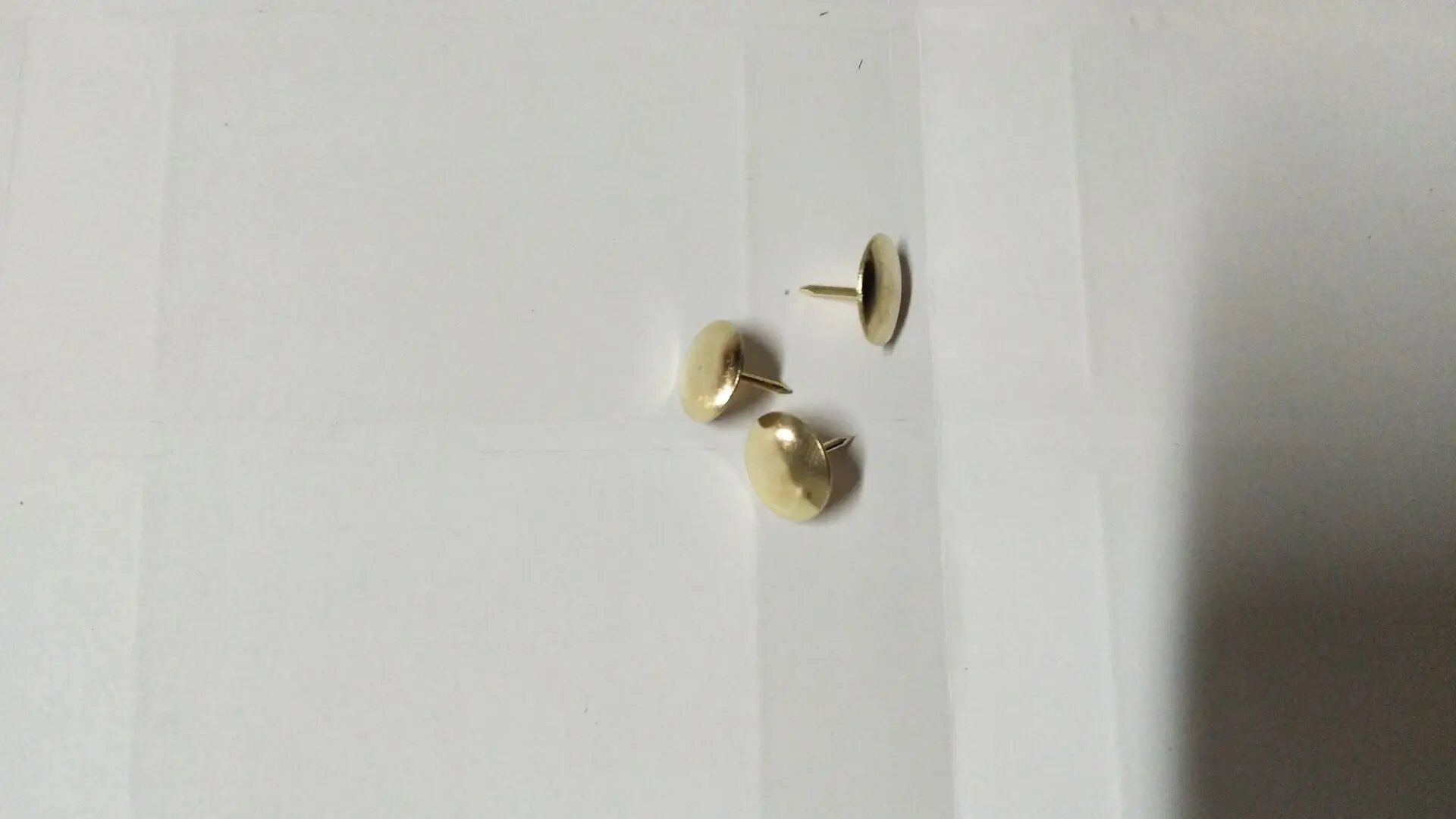 9.5MM Gold color thumbtack pin ,metal drawing pin ,brass wall push pins