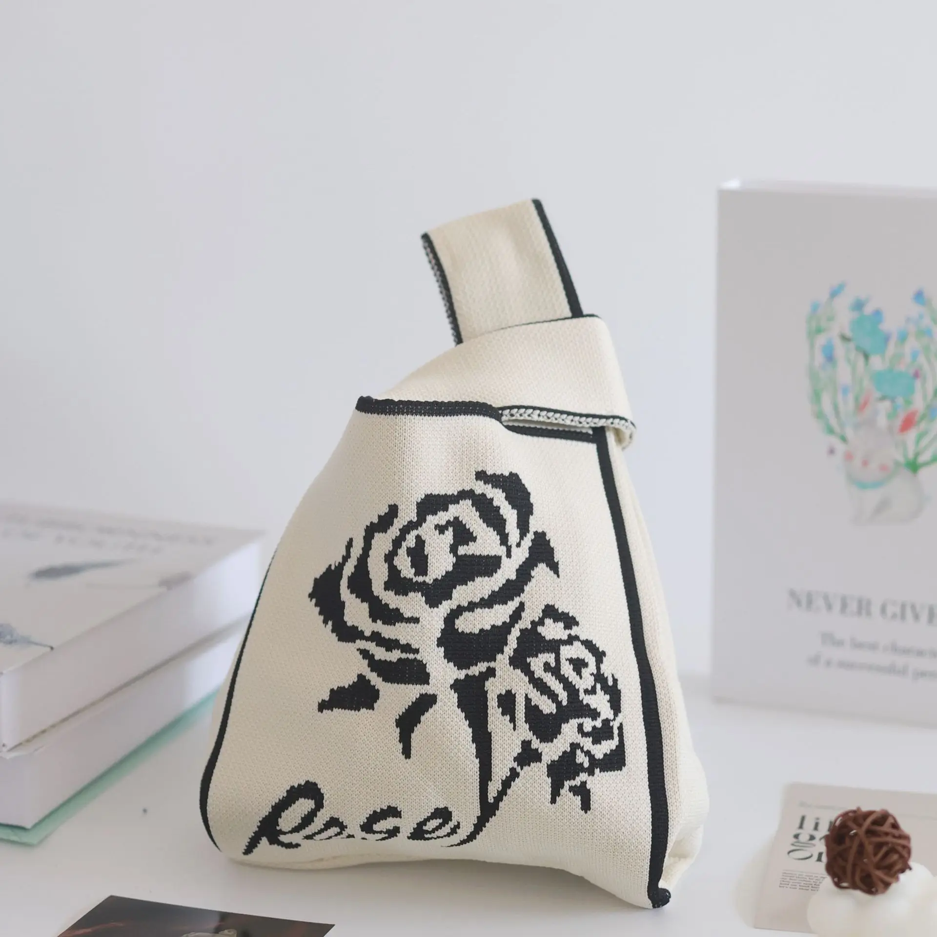 Luxury Flower Pattern Mini Handbag for Women Cute Knitted Tote Bag with Open Closure Casual Polyester Lining for Beach Use