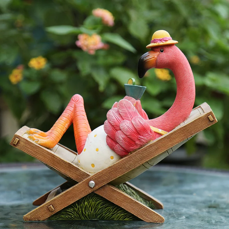 Funny Garden Straw Hat Flamingo Figurine Animal Statue Table Decoration Garden Statue Outdoor Decor Resin Flamingo Ornaments