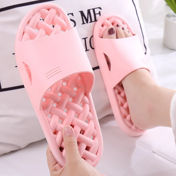 Factory New Anti-slip Bathroom Slippers for Couple Summer Hotels Homes Indoor Men And Women Showers Slippers
