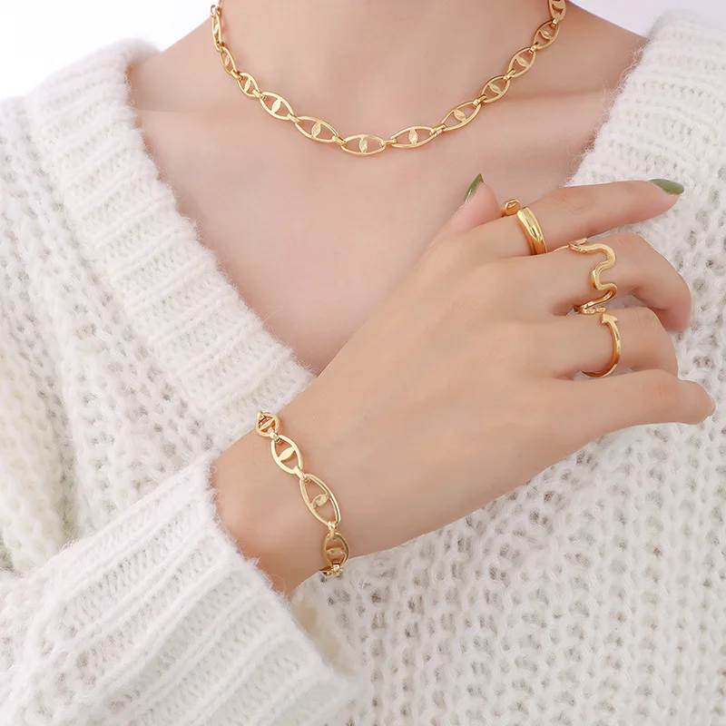 European Hip-hop Trendy Geometric Elements Stacked Simple Bare Chain Titanium Steel Plated 18k Gold Bracelet Necklace Set
