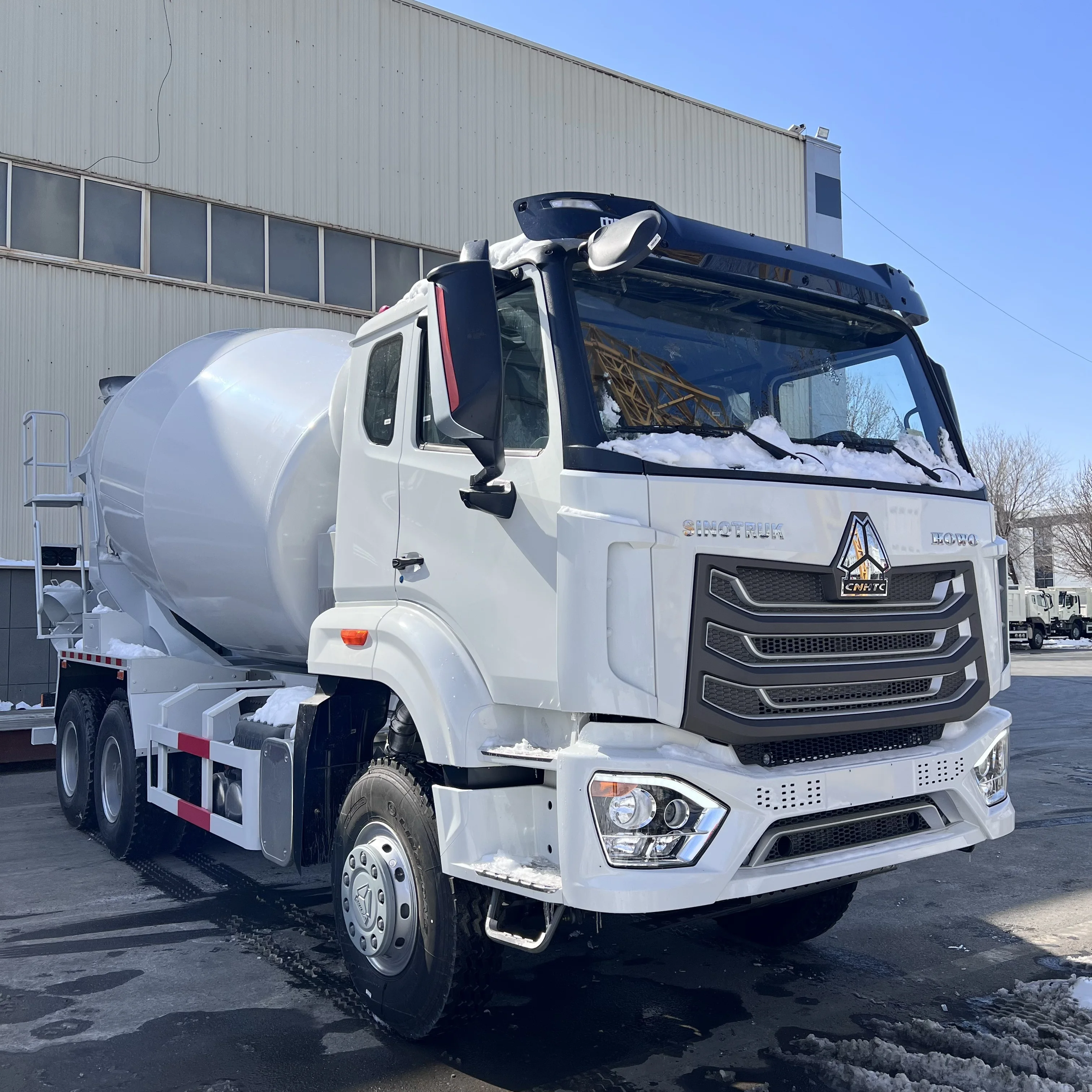 Новинка бетономешалка Sinotruk Hohan 10 м3 для бетономешалки