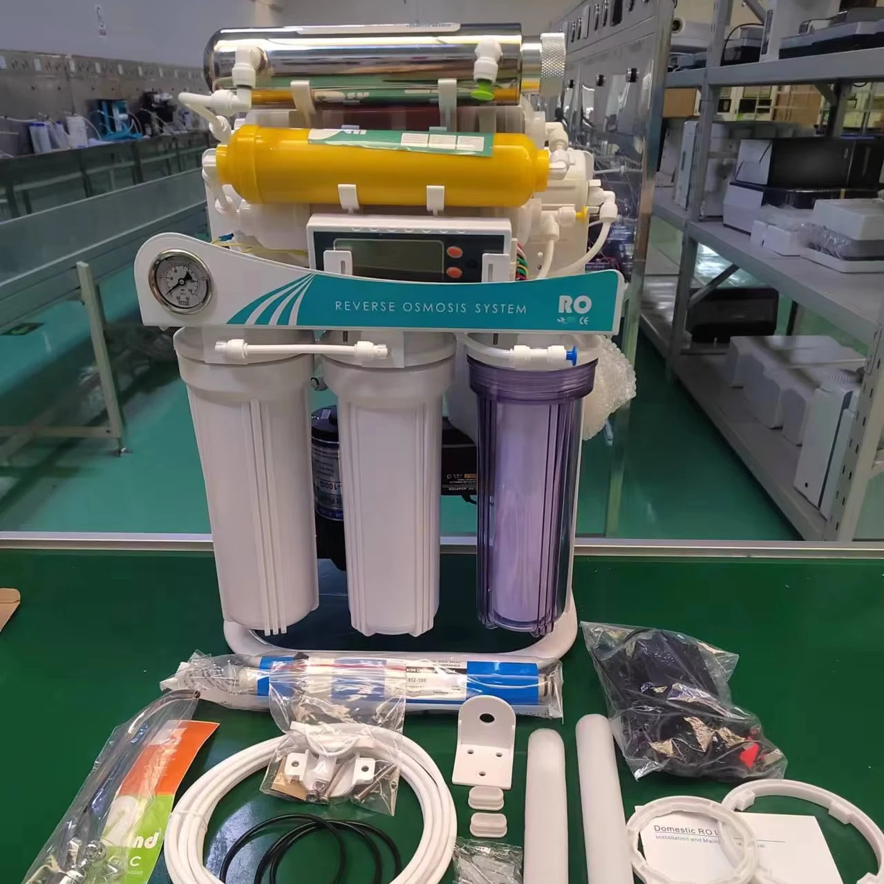 + UV TDS дисплей 100GPD 8-ступенчатая система обратного осмоса для очистки воды дома