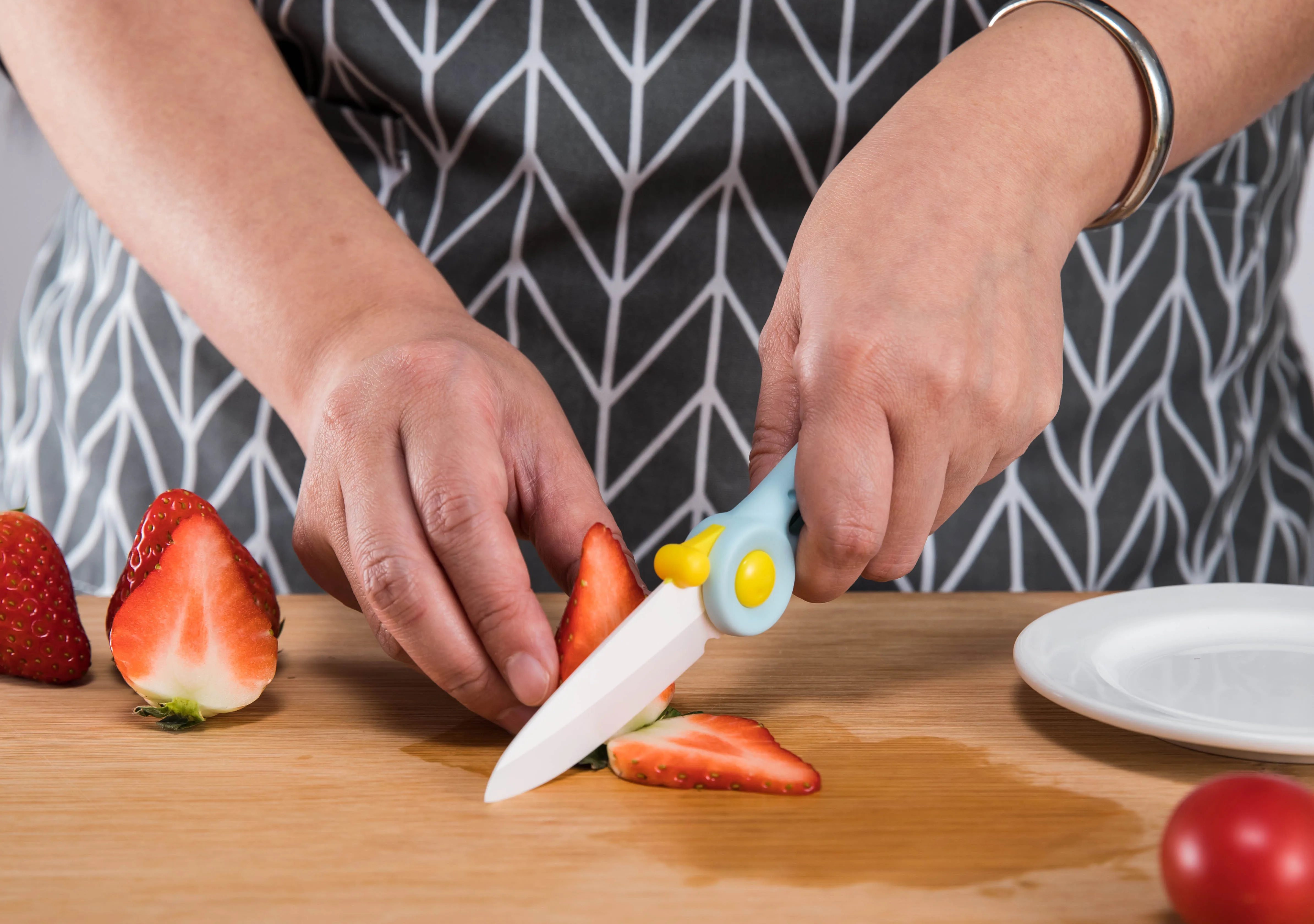 OLLE Bird Shape Mini Cutter Foldable Ceramic Pocket Knife