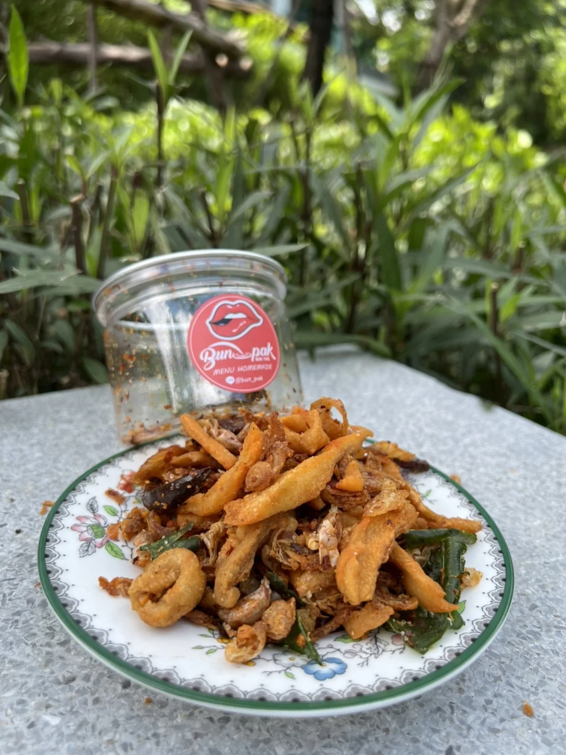 Spicy Tom Yum Flavor Crispy Chili with Pork Crackling 120 G Wholesale from Thailand High Quality Product