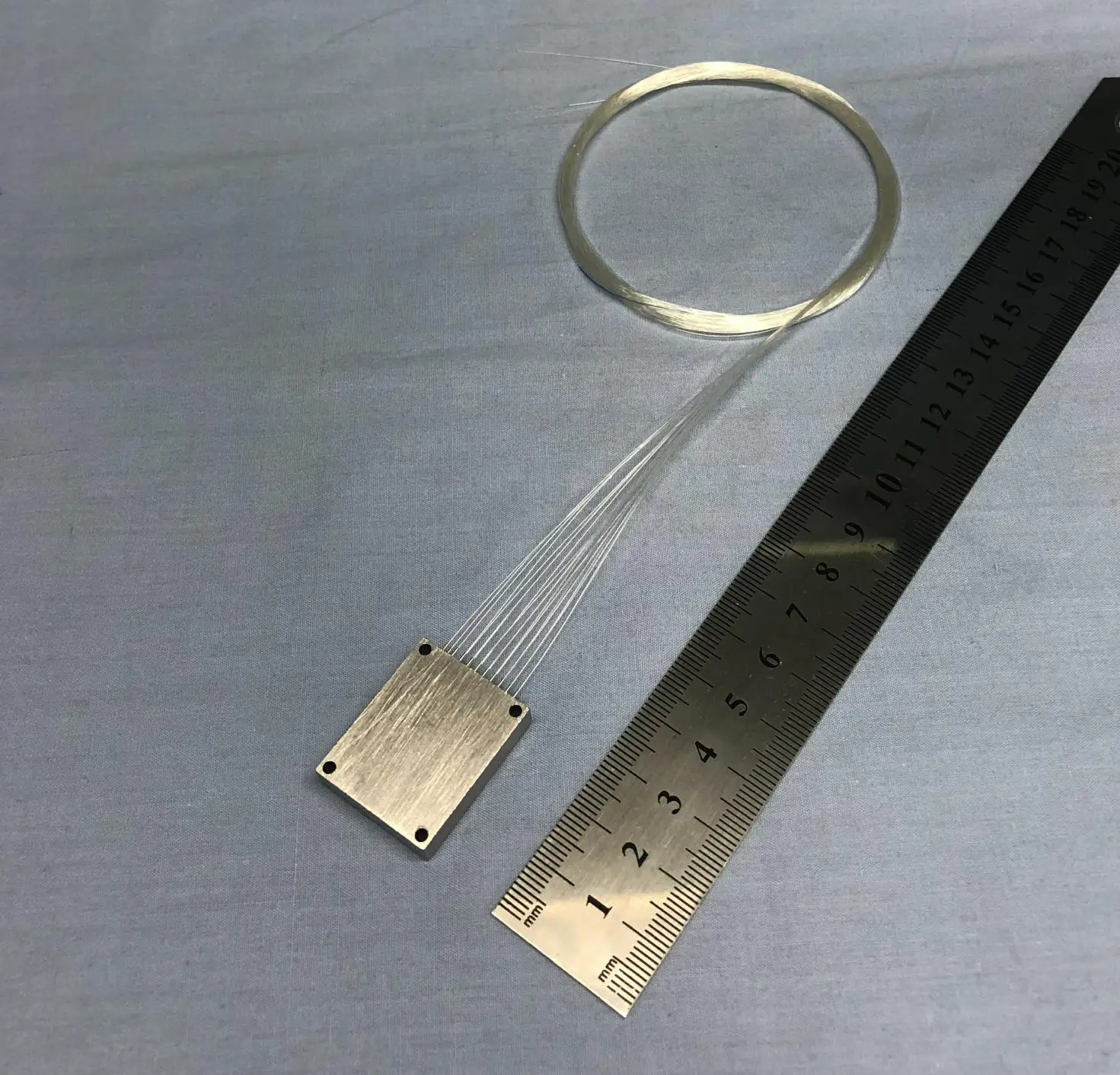 16 каналов 1264.95nm-1332,41 нм 2,5 дБ IL ultra compact LAN-WDM оптический мультиплексор демультиплексирование устройства