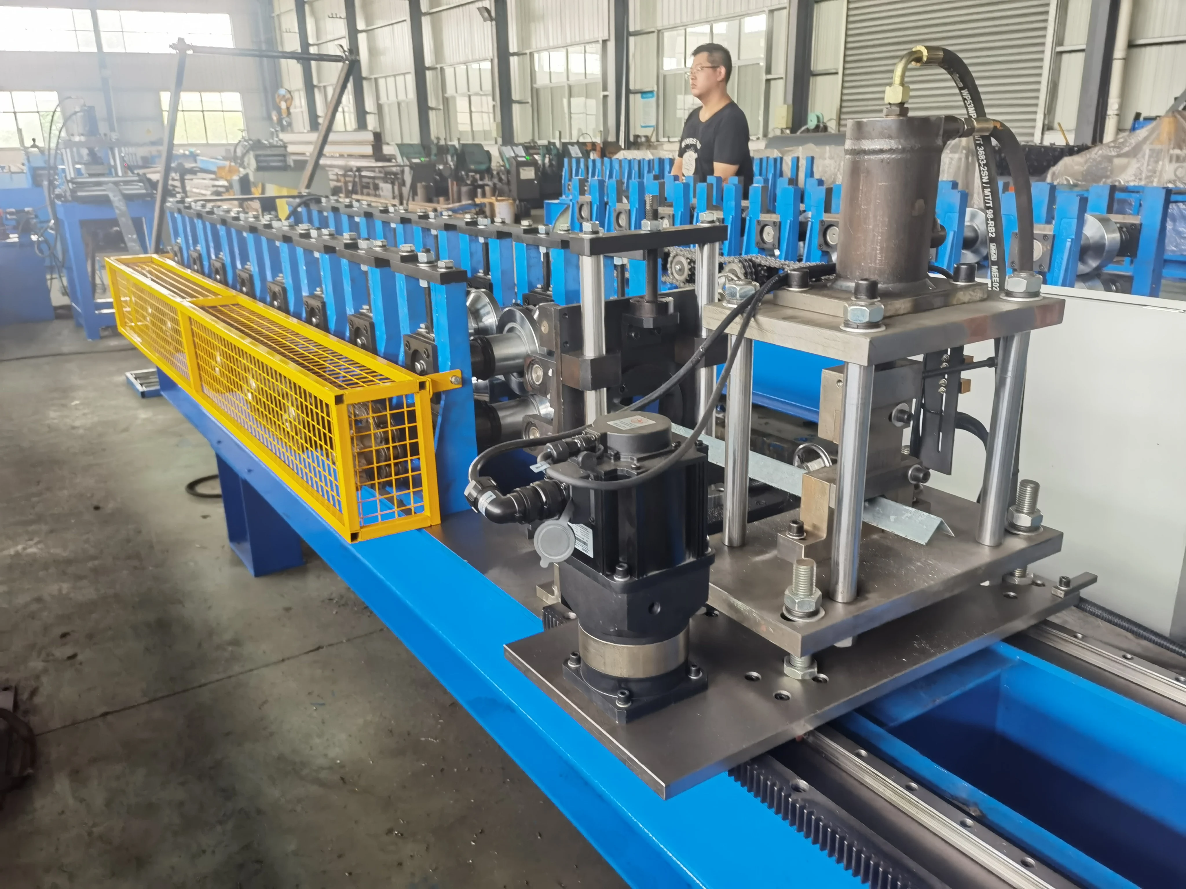 Combined Stud And Track Rolling Forming Machine Light Gauge Steel C U Track Framing Machine Hat Omega Making Equipment Material