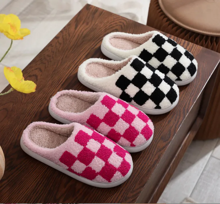 Custom floral  indoors Fluffy Cozy Cute fuzzy plush Smile face  pink checkered slippers furry for women