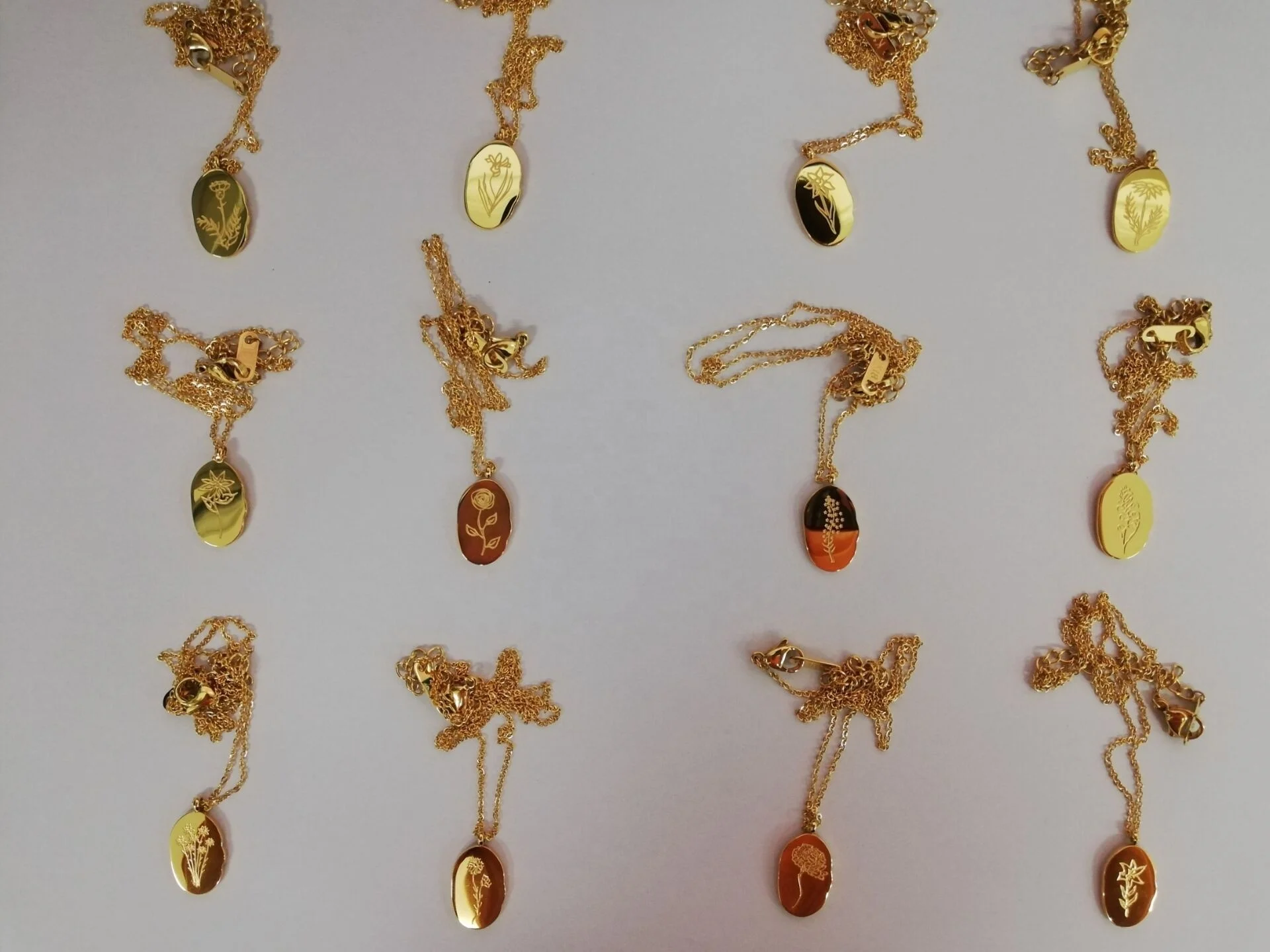  Оптовая Продажа Модные месяц цветок дизайн 18K позолоченные 12 камень кулон ожерелье ювелирные изделия из нержавеющей