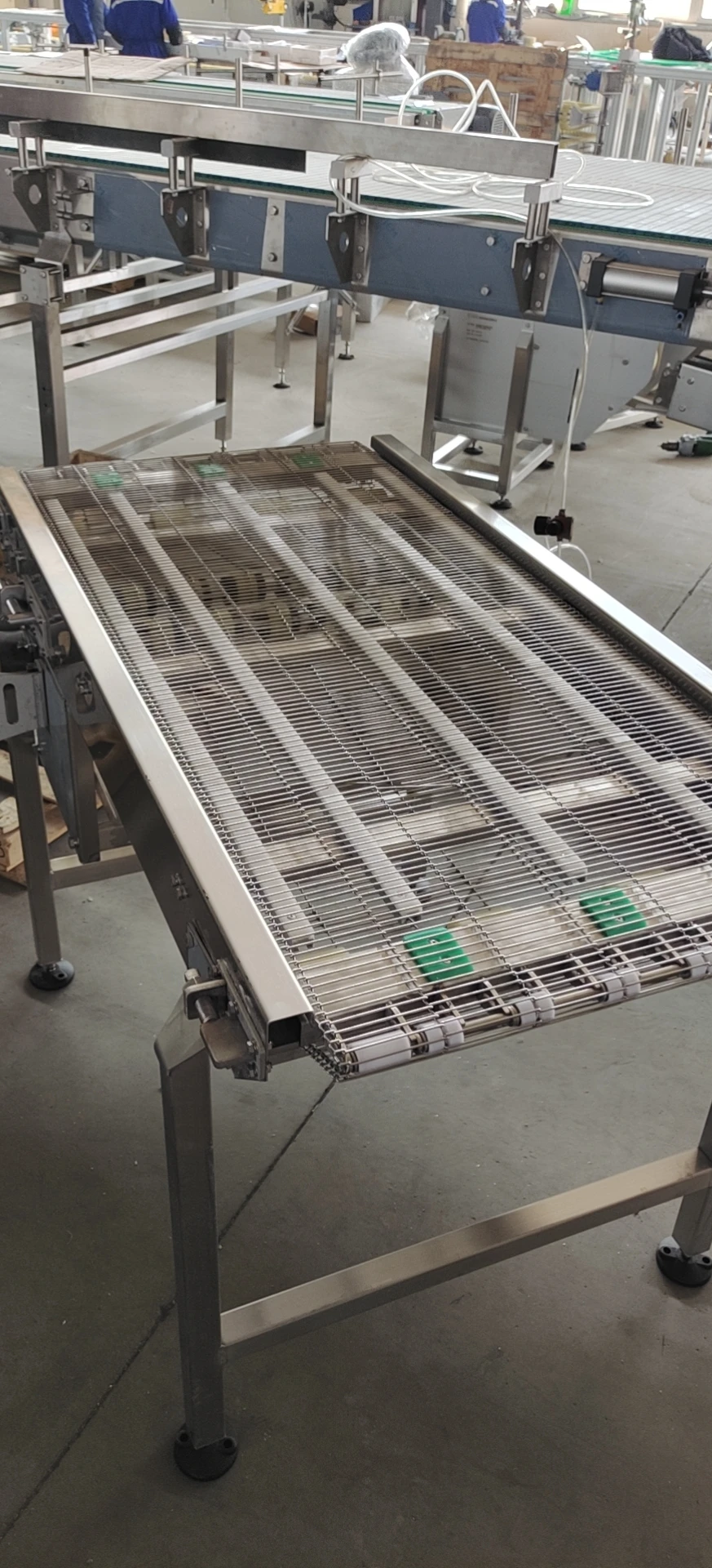 Food Grade 304 Stainless Steel Flat Flex Wire Mesh Belt Conveyor For Bread Baking