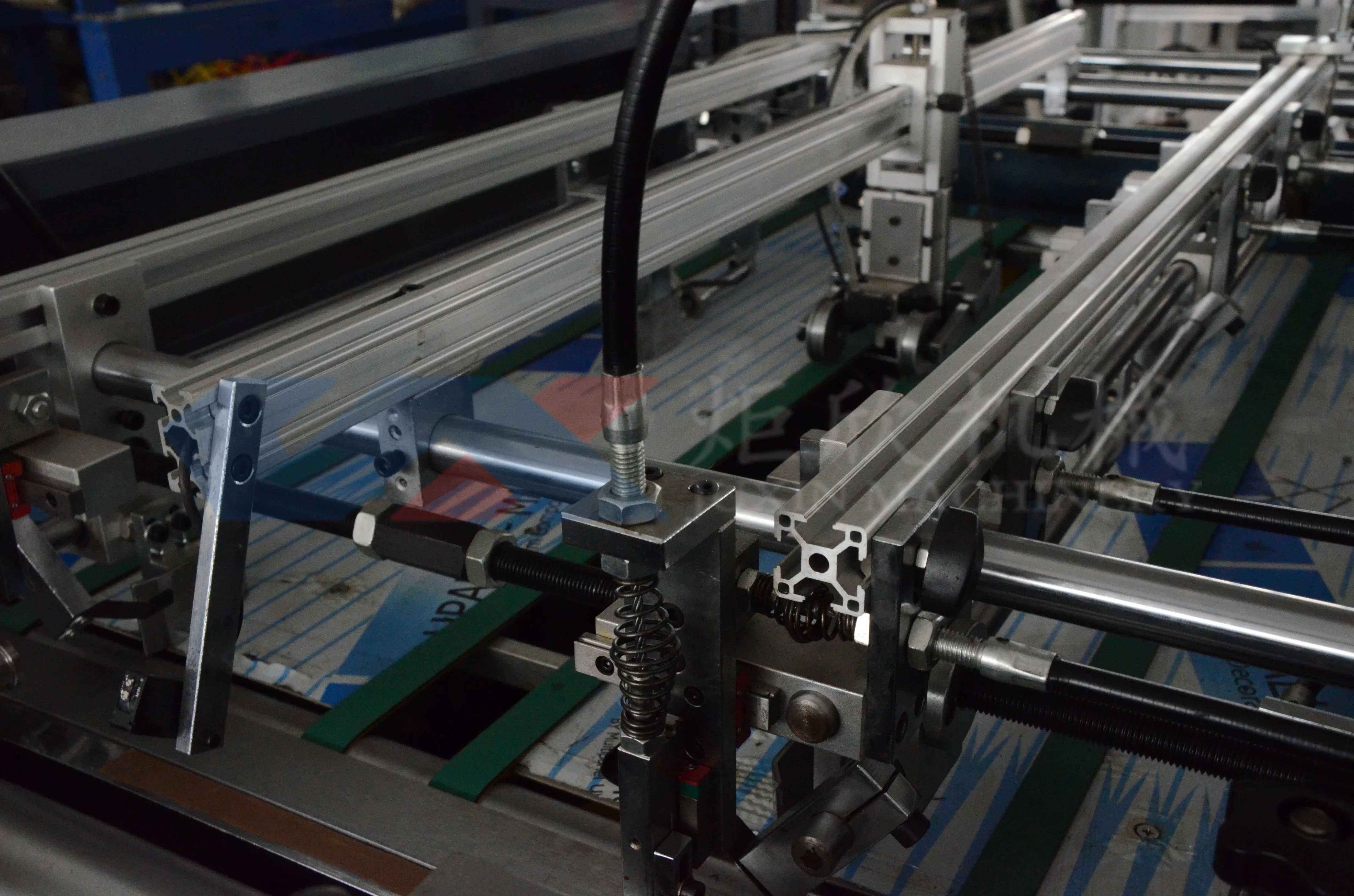 case maker/lever arch file  machine /Automatic covering machine