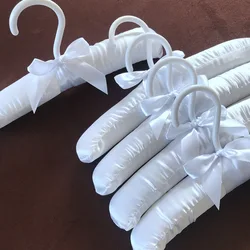 House Organizer Lovely Stuffed Baby Satin Padded Hangers 23cm Colorful Fabric Hanger For Dress Plastic Hook