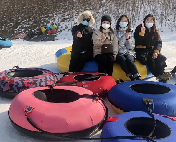 Снежная трубка под