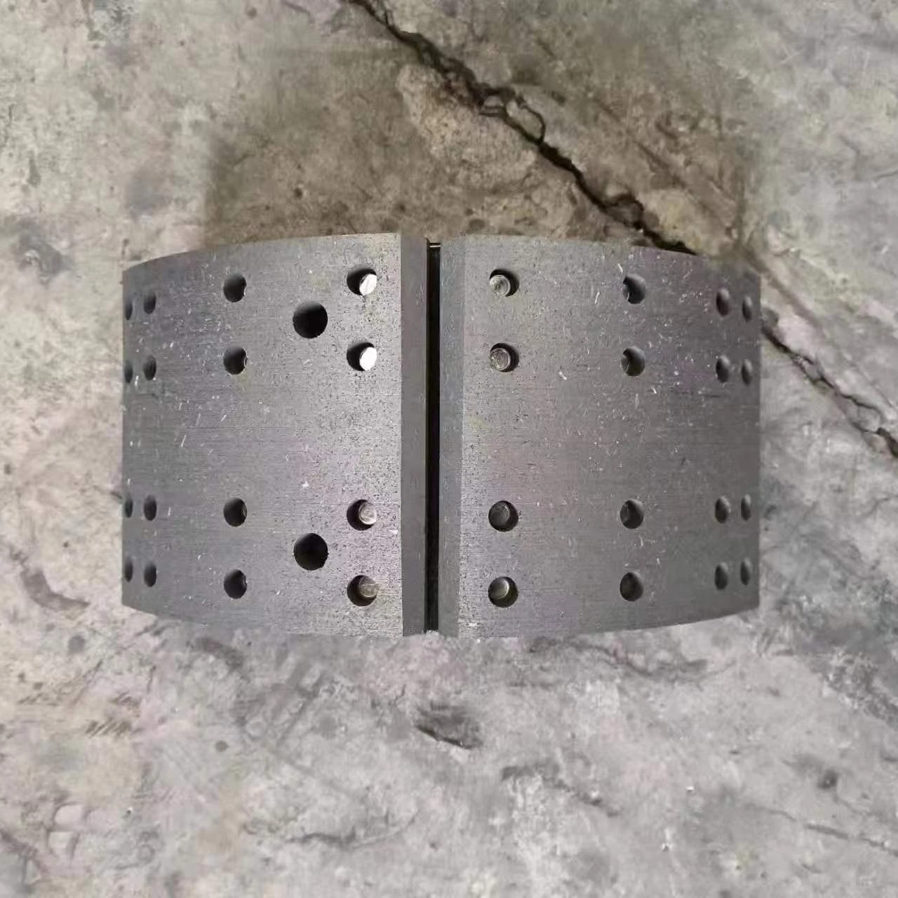 Brake lining FUWA 13T brake shoe assy for trucks & trailer