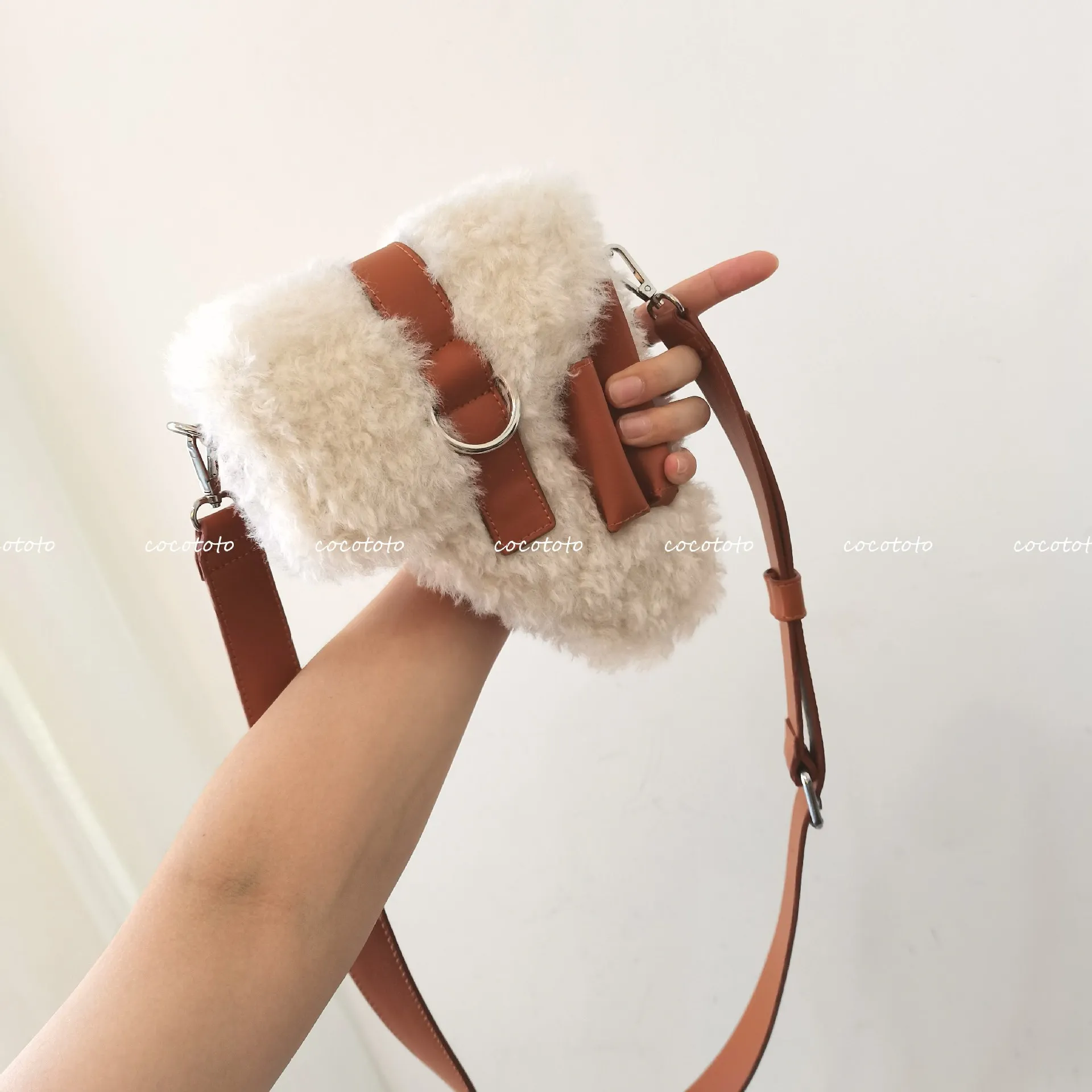 2021 new faux fur wool lamb pistol gun shaped bag handbag cross bag fur phone purse Messenger bag for lady women