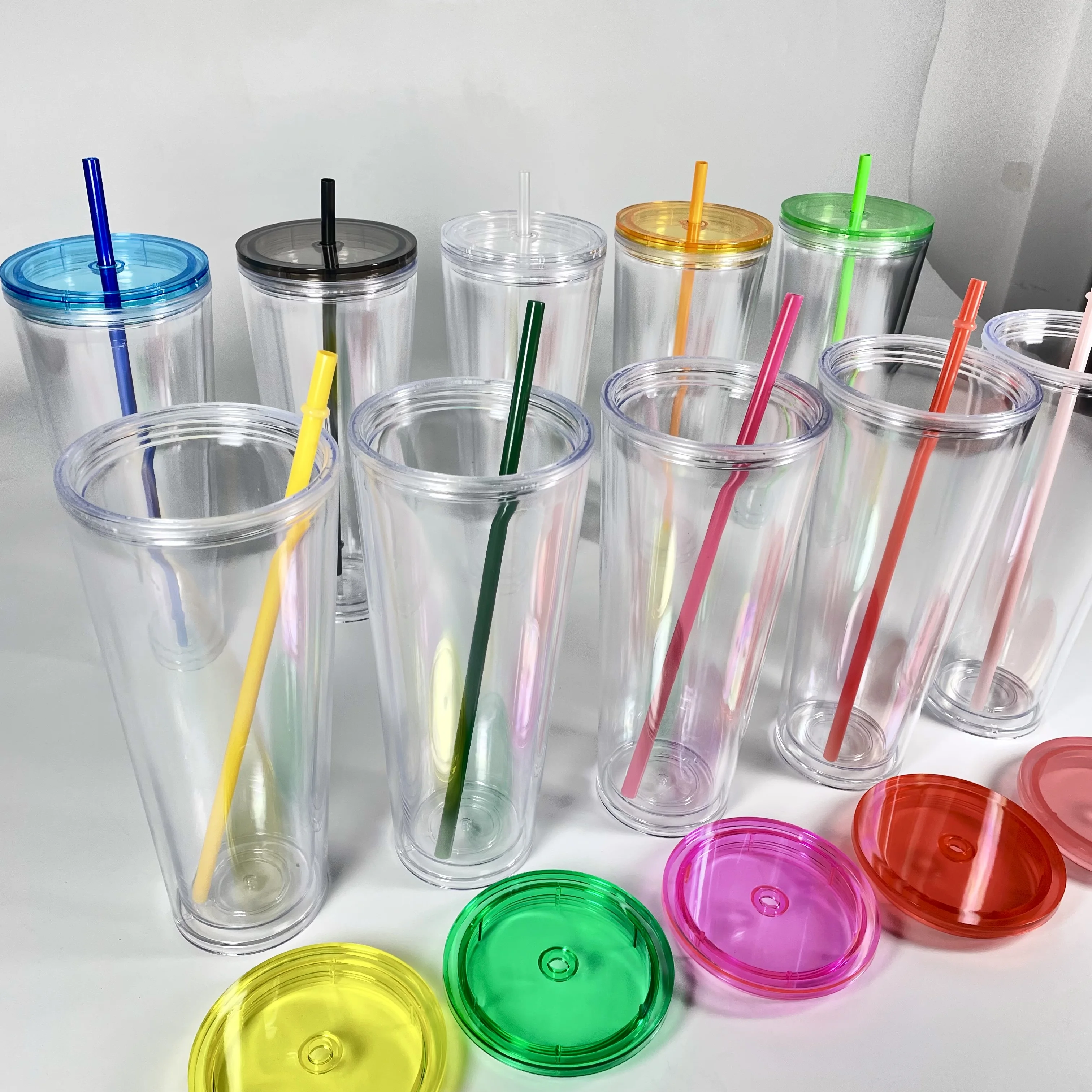 Double walled snow globe plastic 24oz blank acrylic snowglobe tumbler with lid and straw