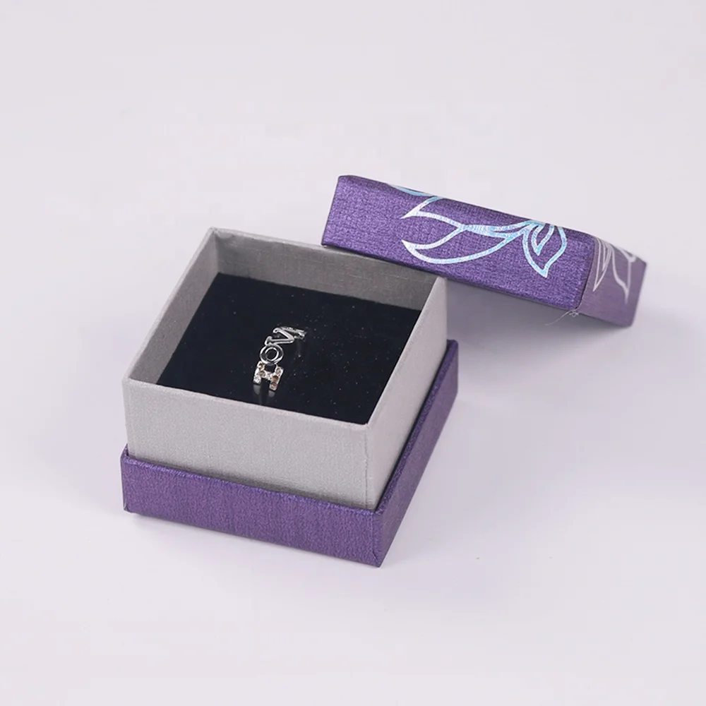
Whosale Cheap Cardboard Purple Paper Ring Jewelry Gift Box With Silver Flower Hotstamping 
