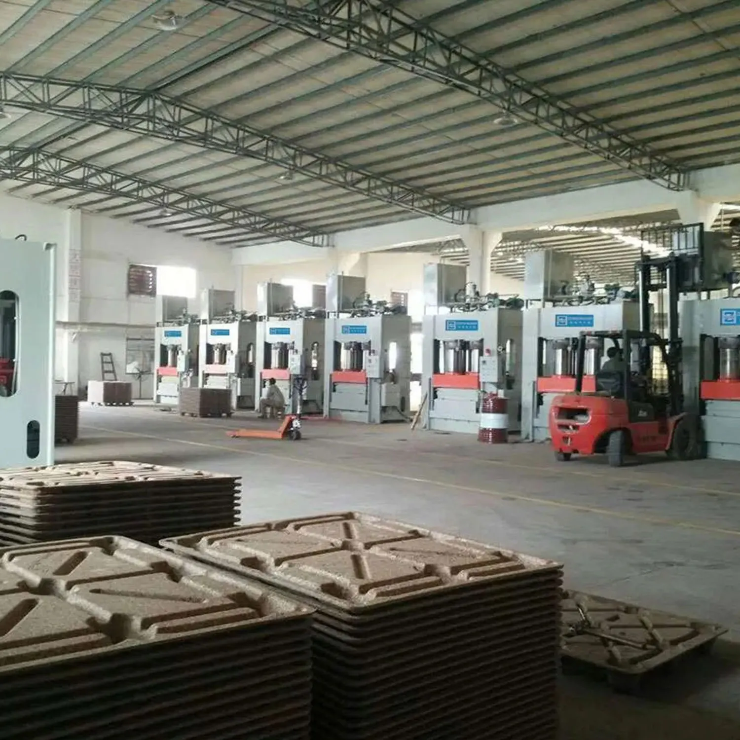 Automatic Composite Wood Block Press Machine for Euro Pallet Feet