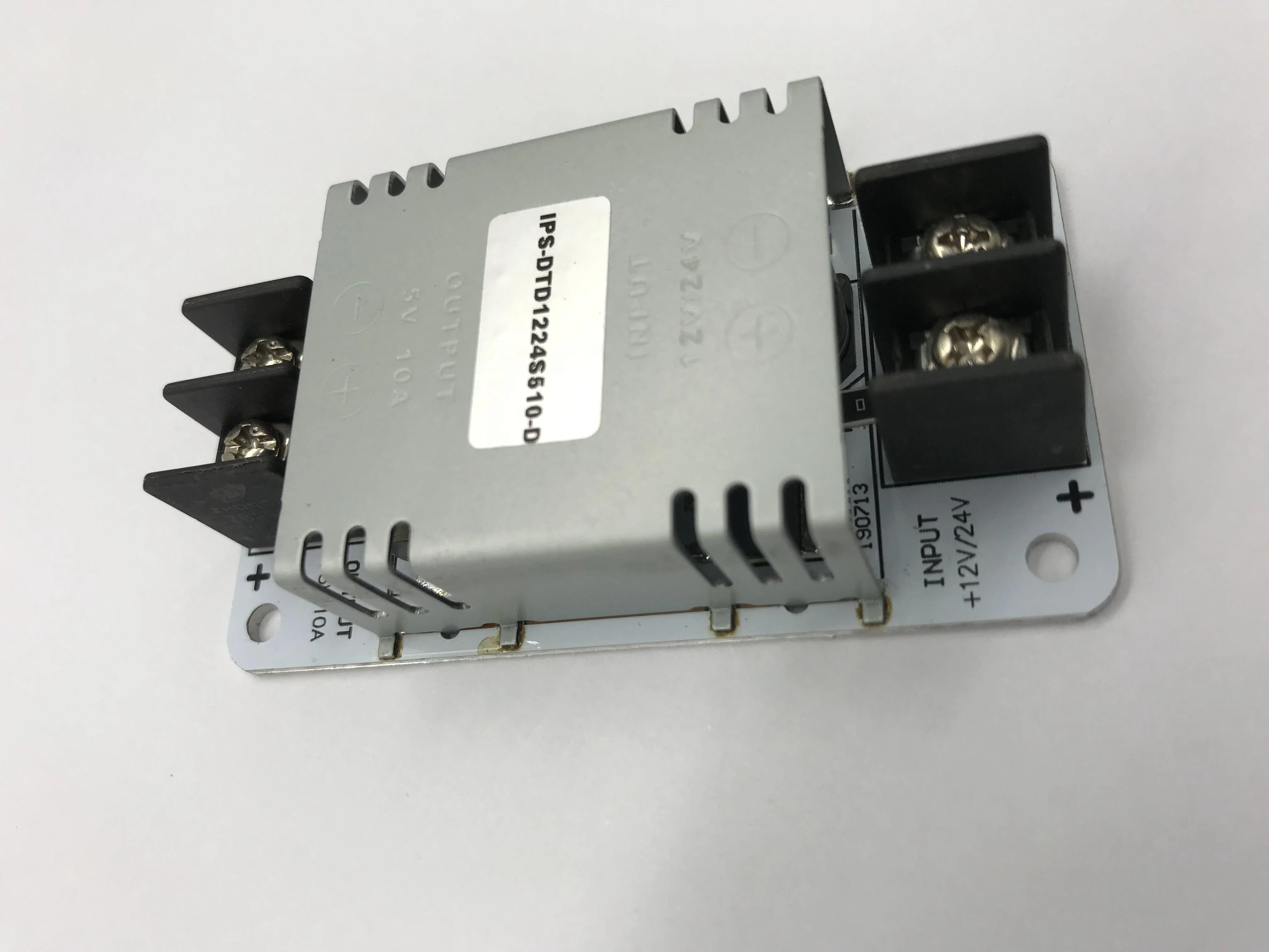  Водонепроницаемый понижающий модуль 12/24v to 5v 10A Вт конвертер постоянного/переменного