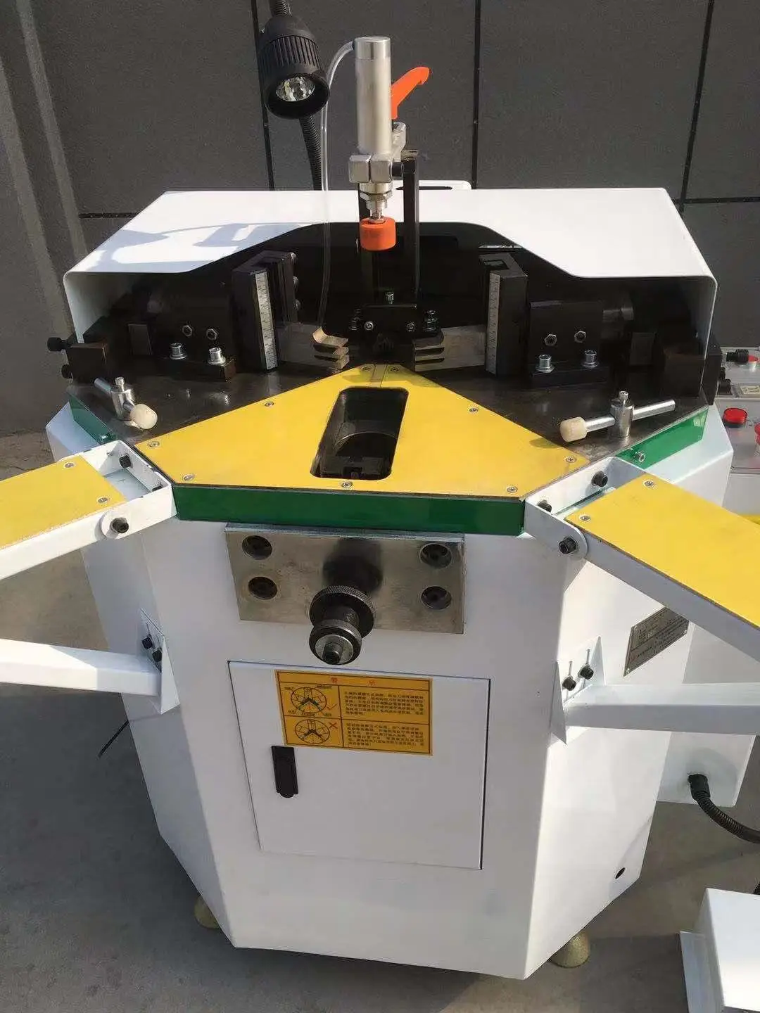 High-efficient Crimping Corner Machine for Aluminum Window