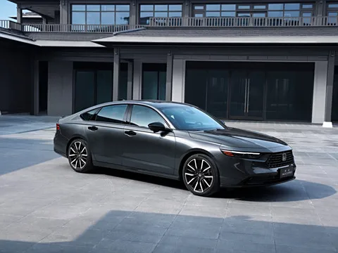 2024 аккорд Rui T Motion 260 турбо Deluxe Edition среднего размера Новый энергетический седан левое рулевое управление R19 Размер шин в наличии Китай