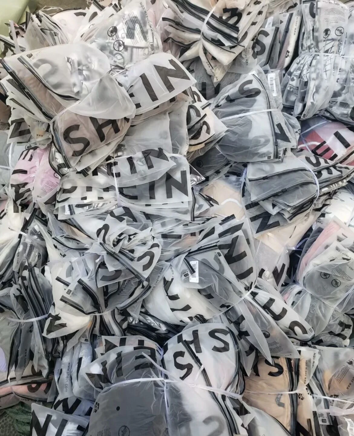 2021 New Amazon fashion Wholesale supplier hot sales  discount promotion shein plus women clothes bales dress